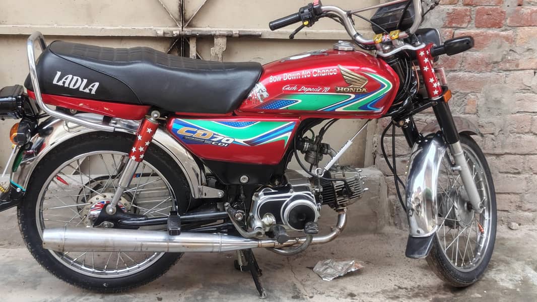 CD 70 red 2