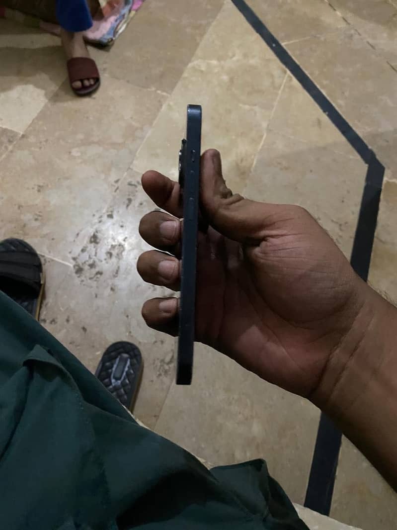 IPhone 13 5