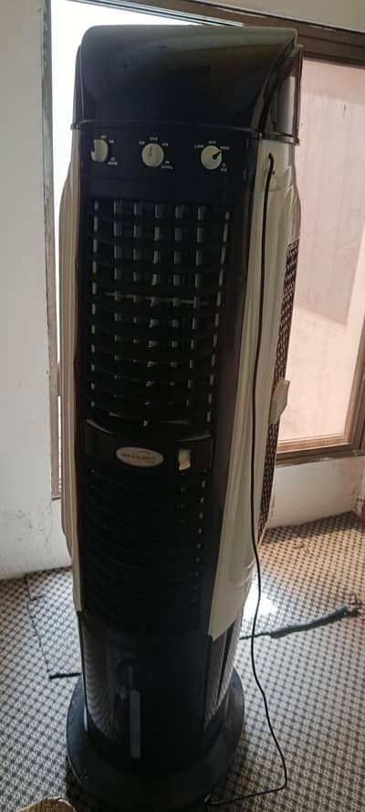 A Tower air cooler/ double blowers