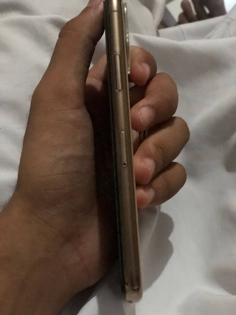 Apple iPhone 11 Pro 5