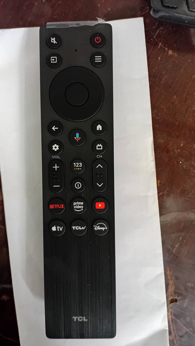 TCL android Original voic remote with Google assistent 2