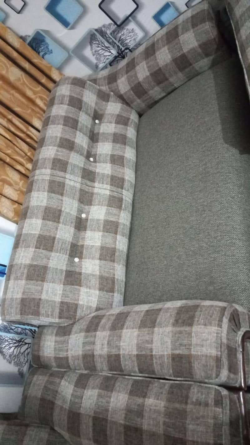 09 Seators Sofa Set 1