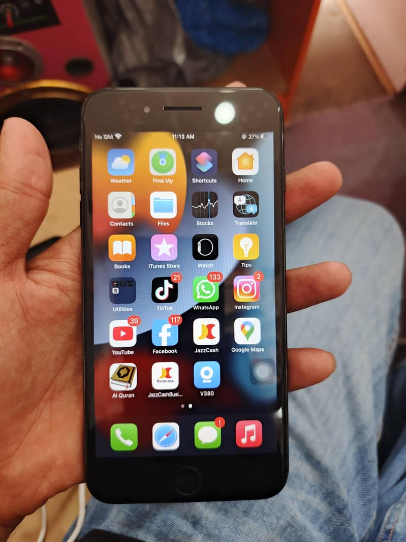 Apple iPhone 7 Plus 0