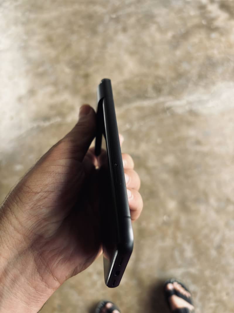 Google Pixel 8 4