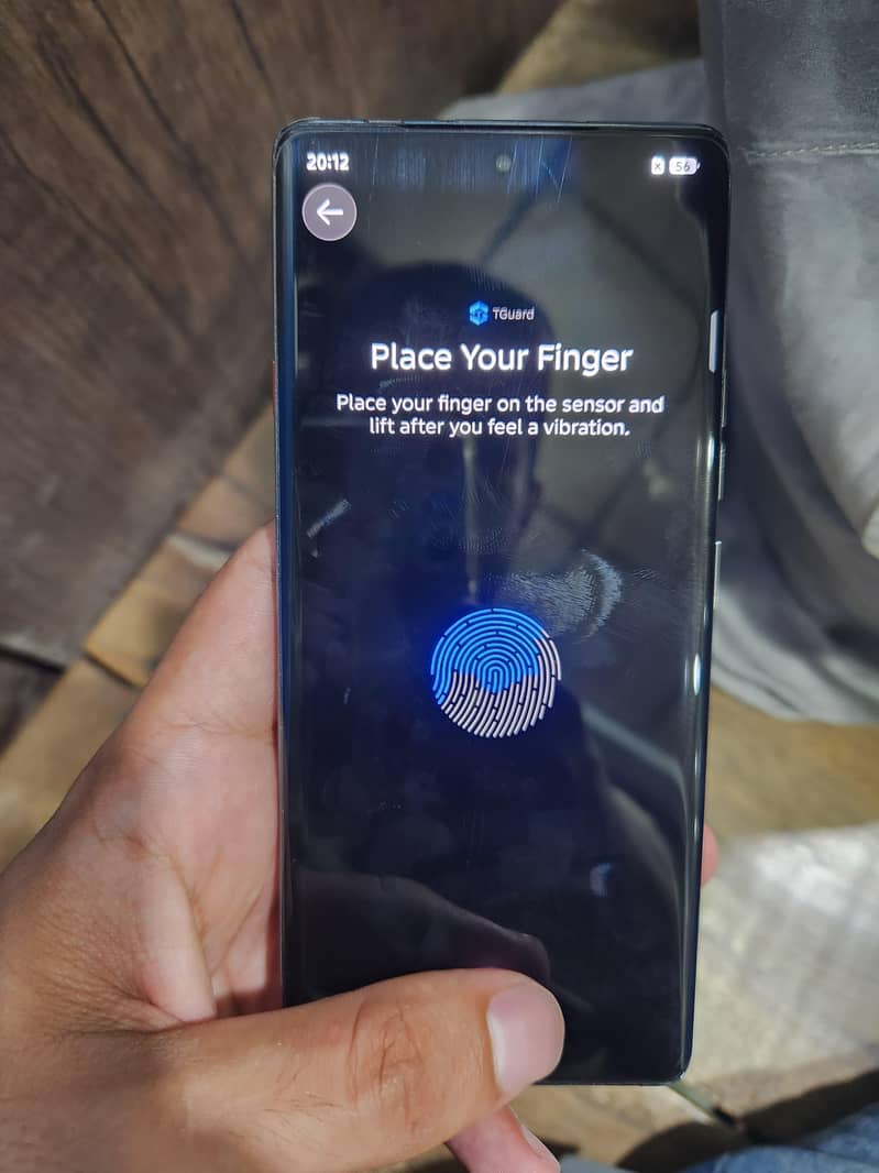 Tecno CAMON 40 Pro 4