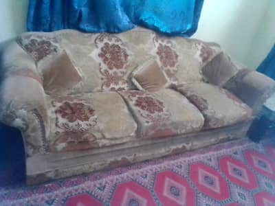 5 pices sofa set good condition