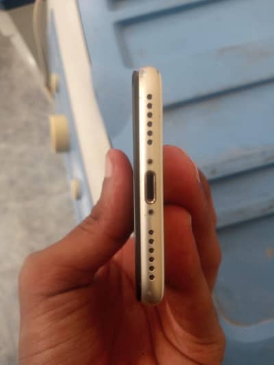 I phone 7 32GB official pta