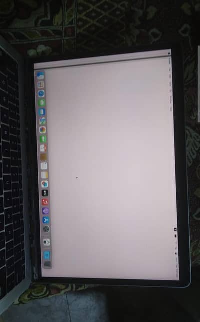 MacBook pro 2016/2017 a1708 screen available