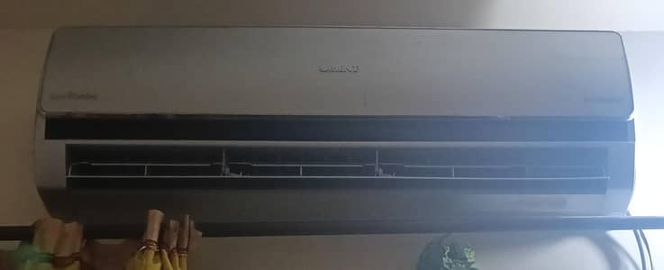 orient 1.5ton DC inverter for sale in good condition