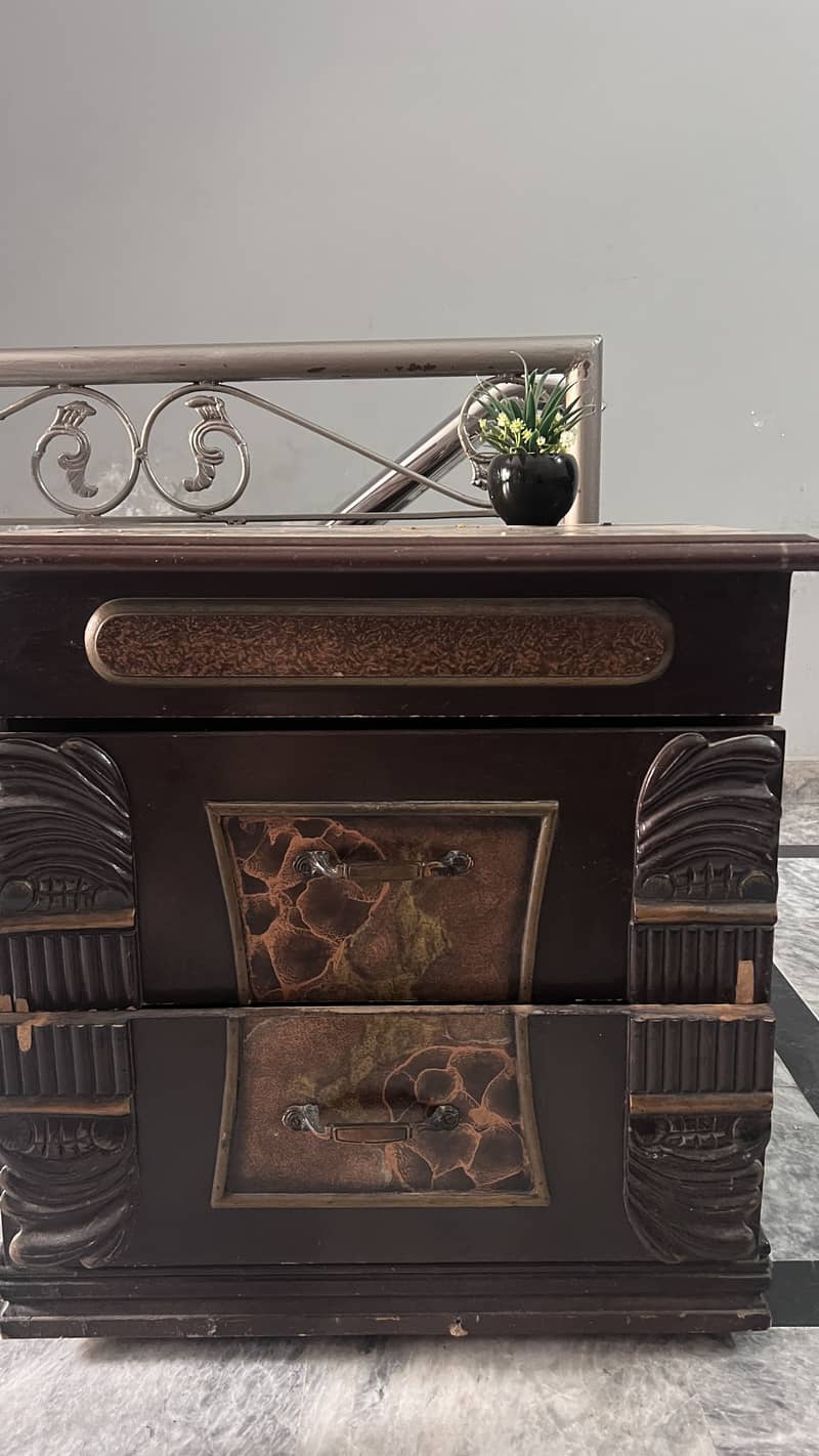 Bed Side tables 0