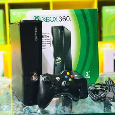 Xbox 360 slim for sale with box (no display)