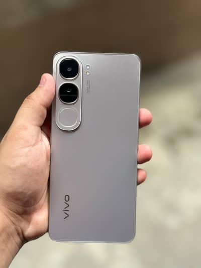 Vivo Y200 (Only mobile)