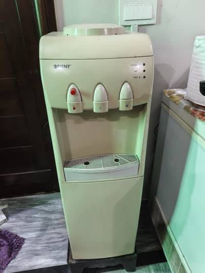 water Dispenser in working