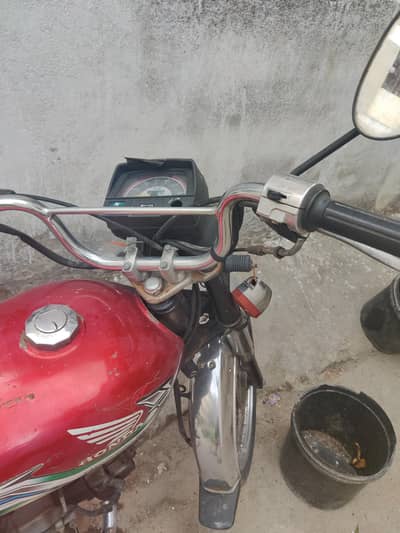 Honda CD. . 70