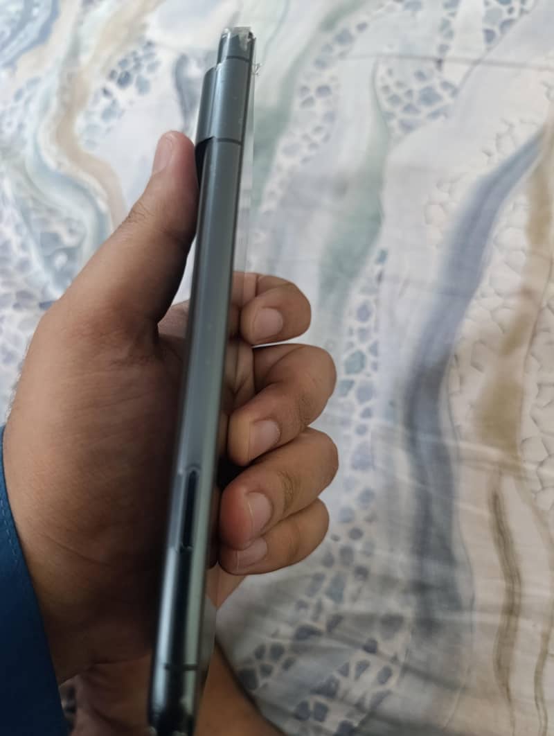 Google pixel 8 pro 2