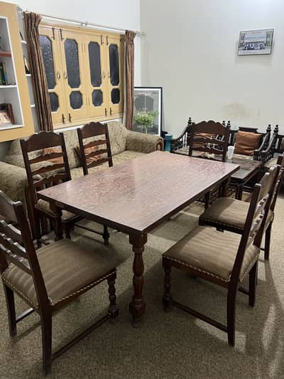Six seater dining set condition 10/9