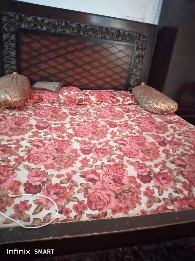 bed Almari 0