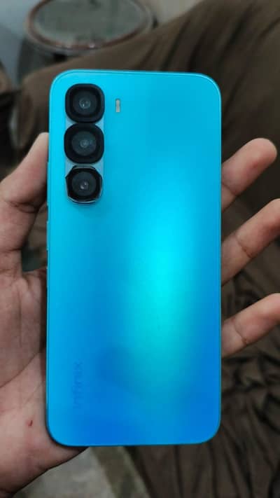 Infinix Hot 60 Pro with box avilable for sale Urgent only 2 month used