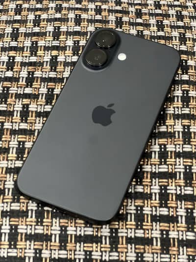 Apple iPhone 16