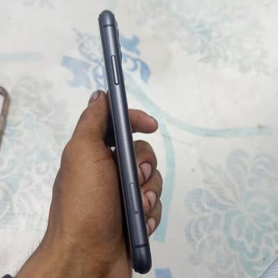 iPhone 11 sale and exchange android