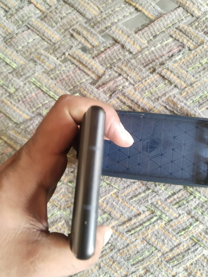 Pixel 6A 4