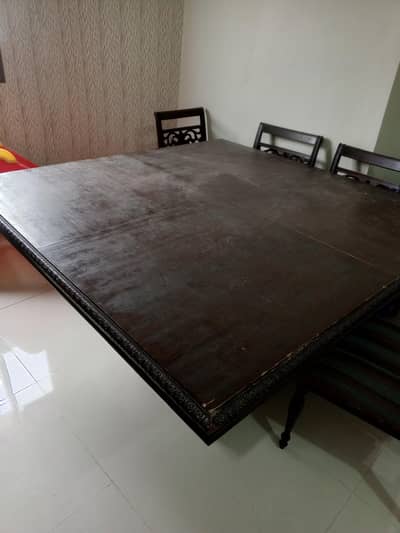 Dinner table for sale