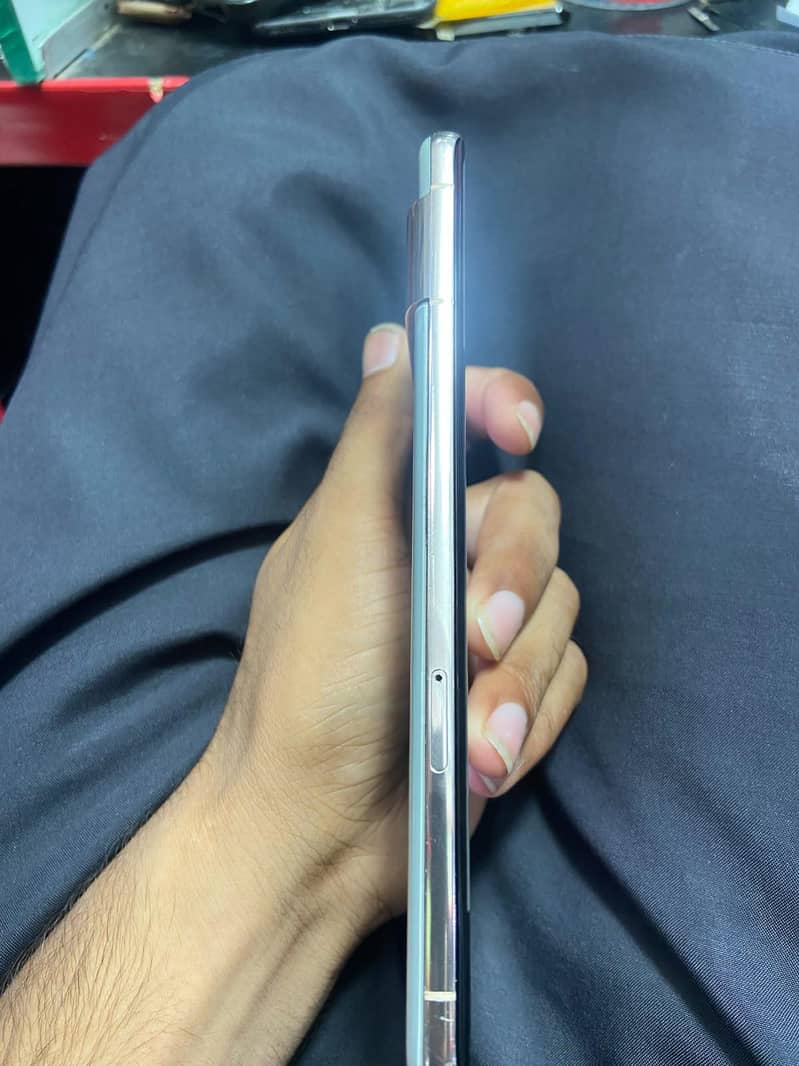 Google Pixel 7 Pro 6