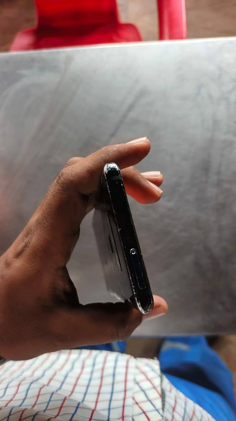 Samsung Mobile Note 9 4