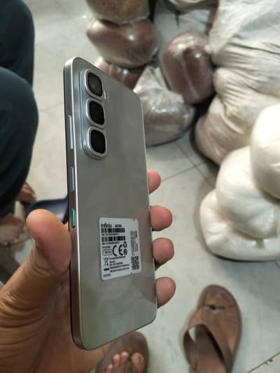 Infinix hot 60i Ram=6+6/128 condition 10/10 