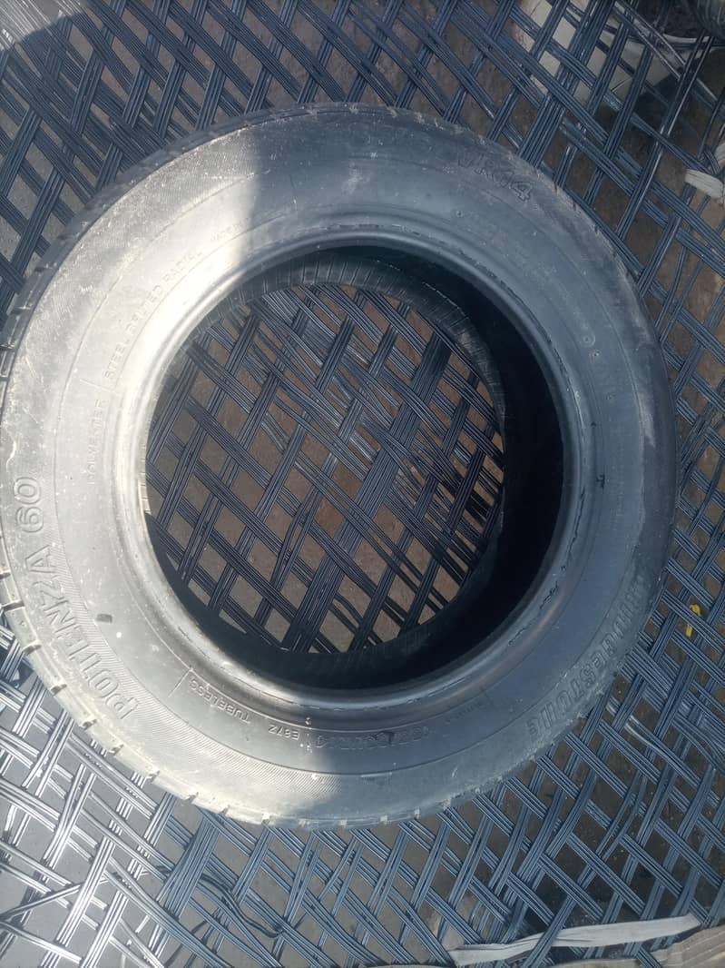 tyres size. 165/60/14. . . . 165/65/14. 7