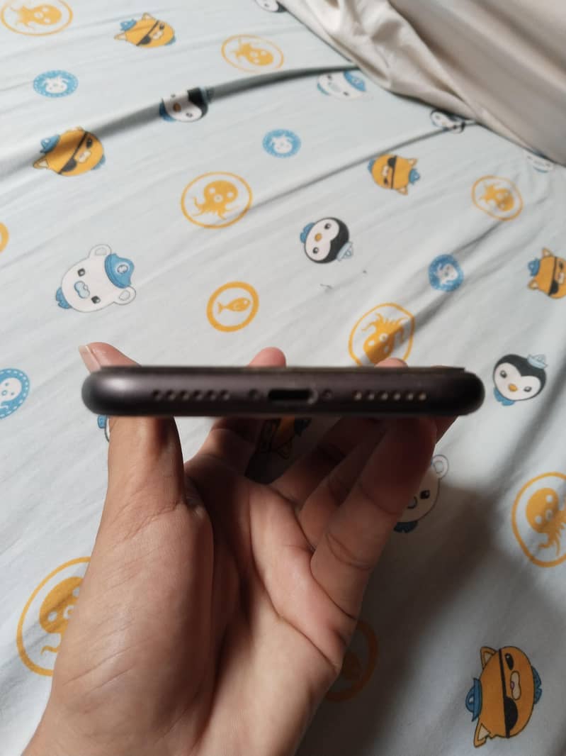 iphone 11 4