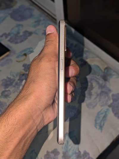 OPPO F21 Pro