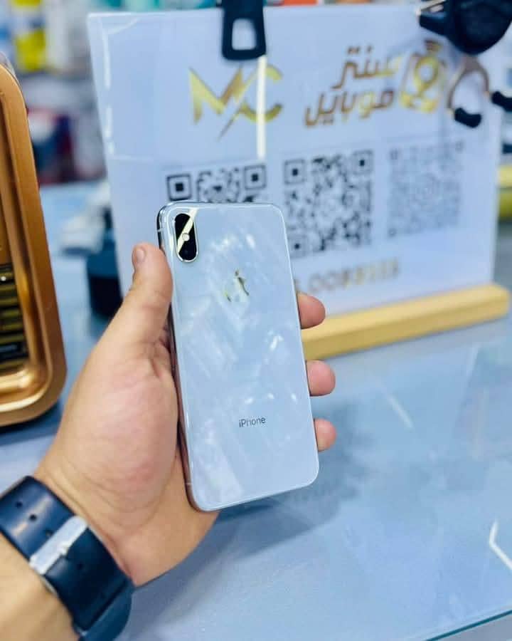 Apple iPhone X 4