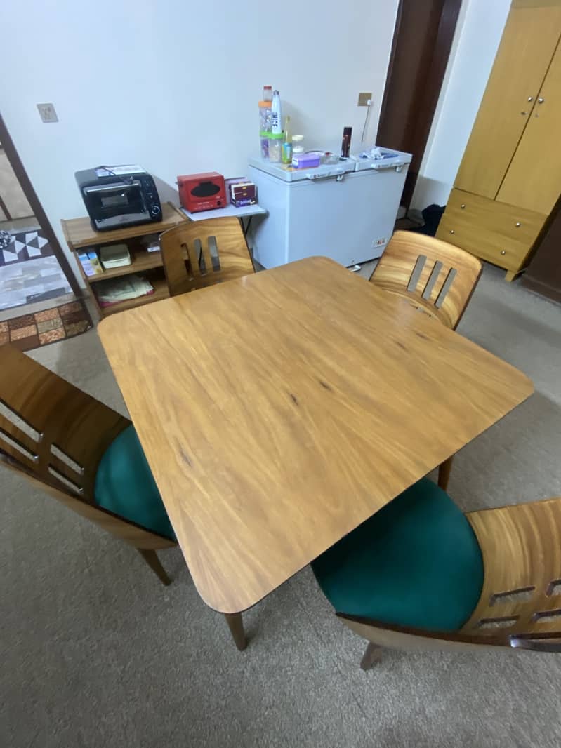 4 seater dining table 1