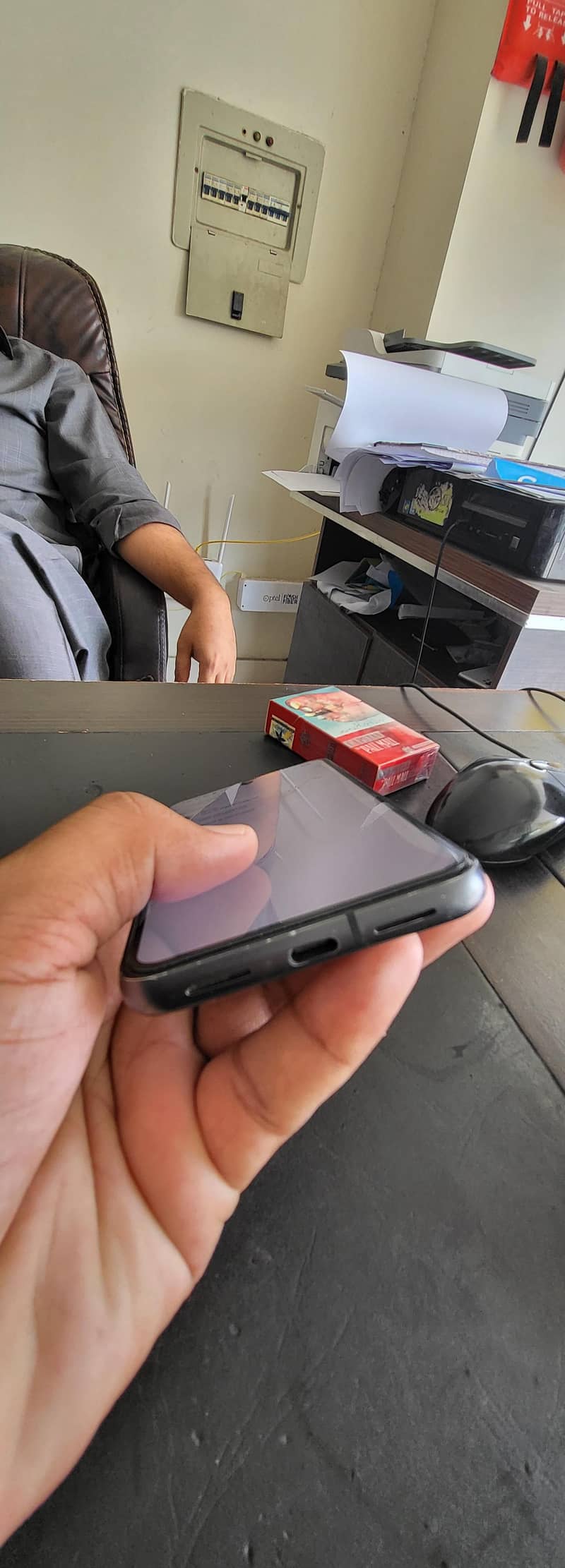 Google Pixel 8 3