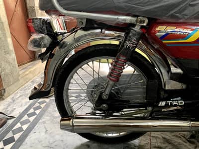 2 bikes available. . hispeed and super power.
