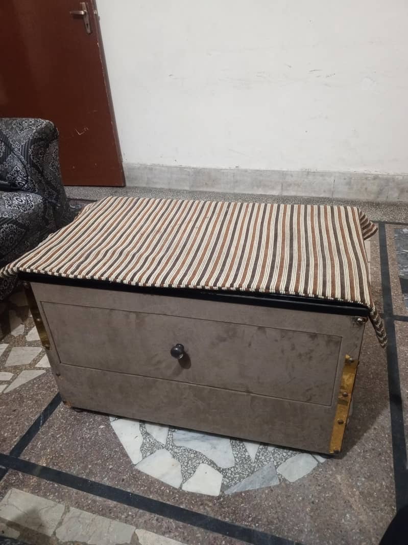 Sofa set or 1 table 1