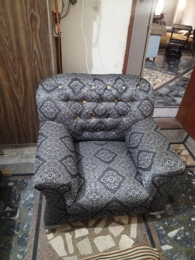 Sofa set or 1 table 2