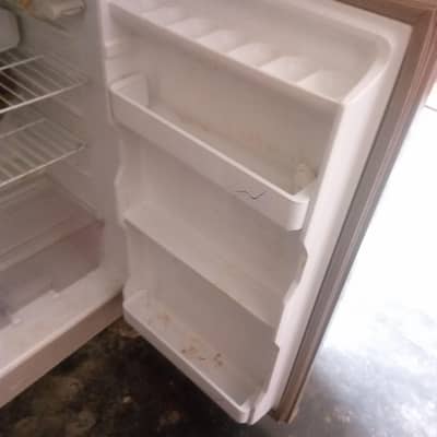fridge ka compressor kharab ha demand 15000