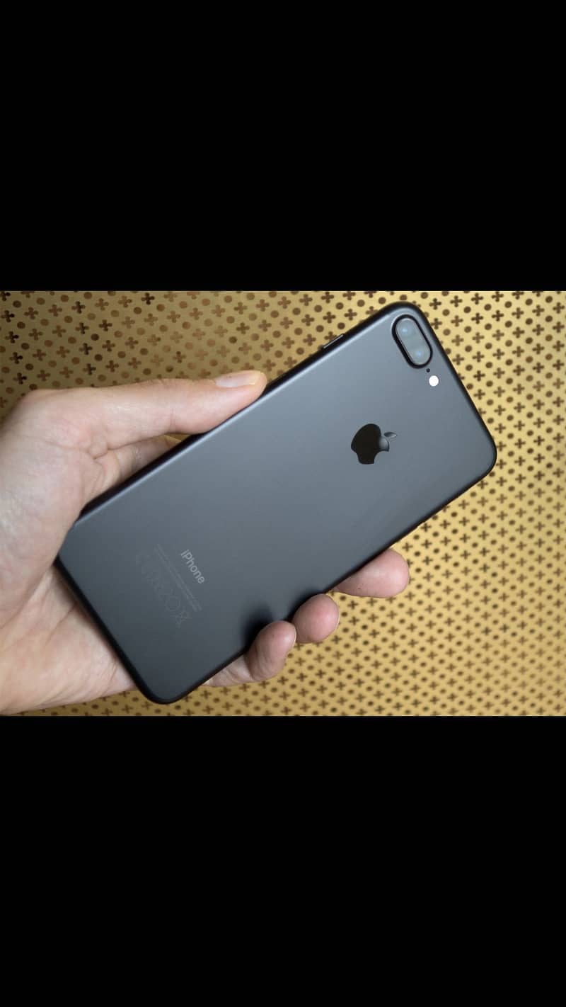Apple iPhone 7 Plus 0