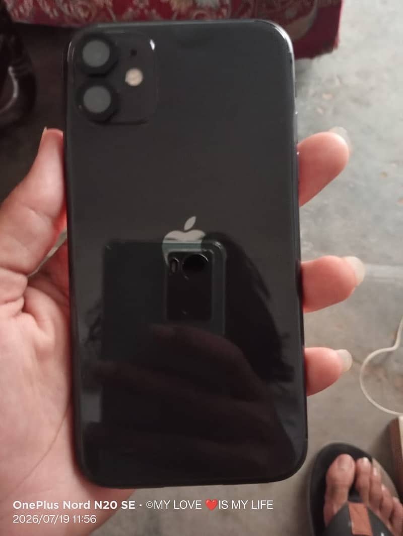 Apple iPhone 11 7