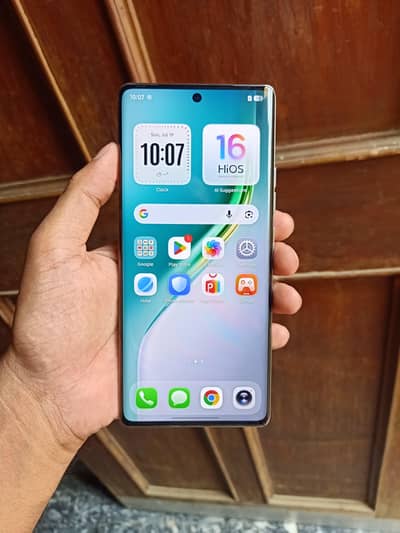 Camon 40 pro'_ 45w charging^ complete box_ no fault or open_ 8+5/256gb