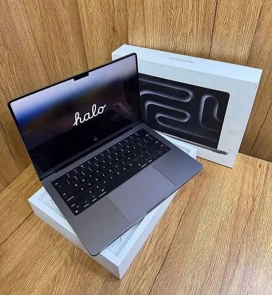 Macbook Pro M1 2023 14 INCH 32GB RAM 512GB SSD - Laptops - 1116947374