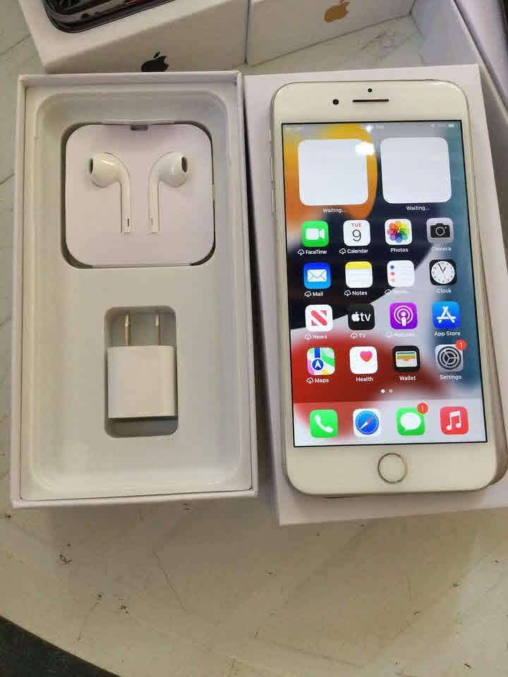 Apple iPhone 7 Plus 0