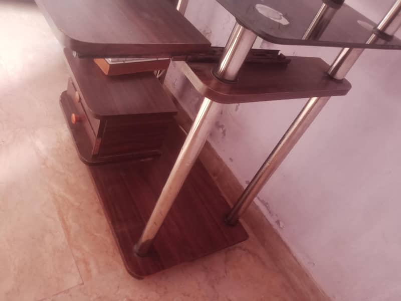 Computer table 3