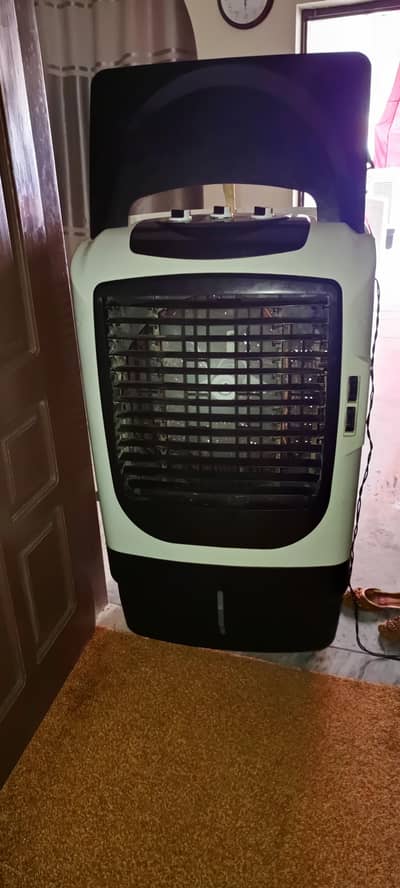 dc room coolor almost 10by10 with 12 volt dc supply