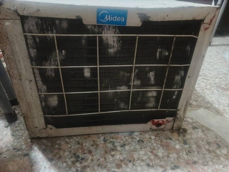 Midea Window ac  0.75 4
