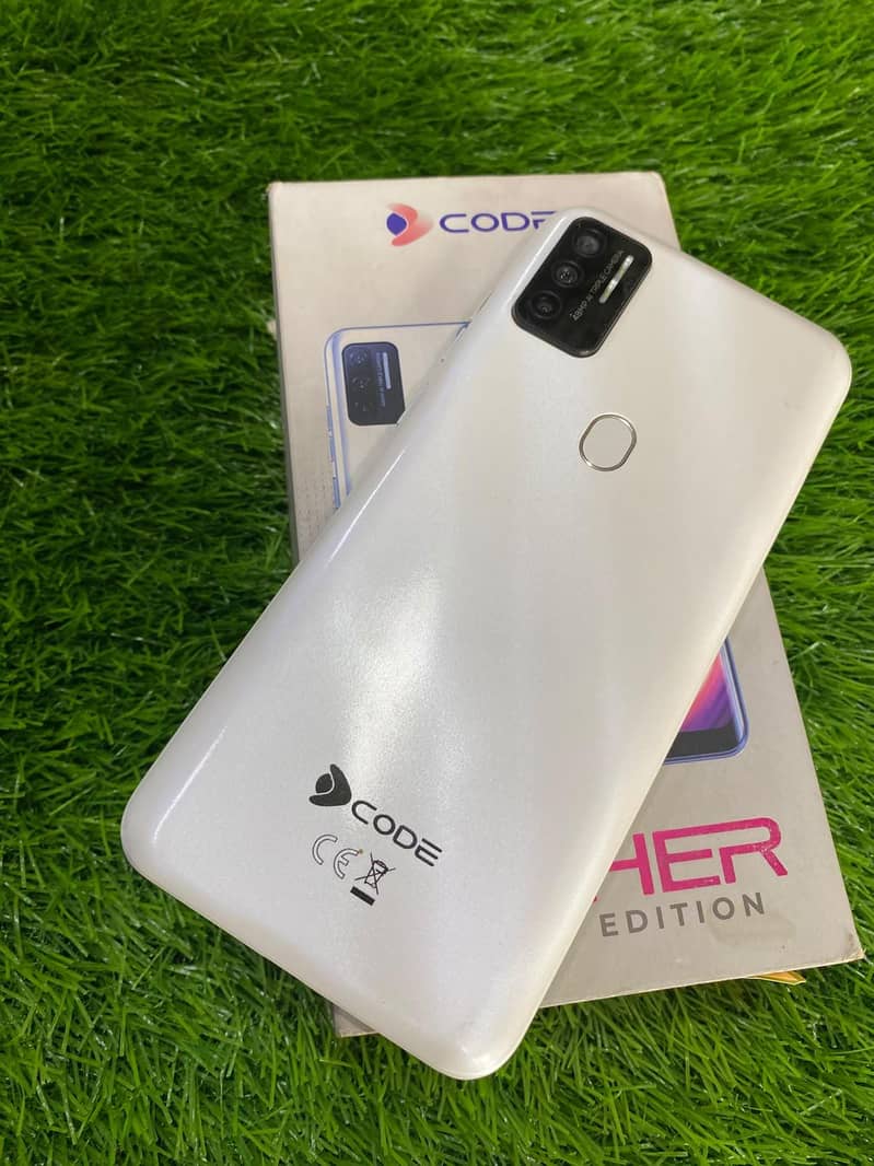 Dcode Cypher 8+128 0