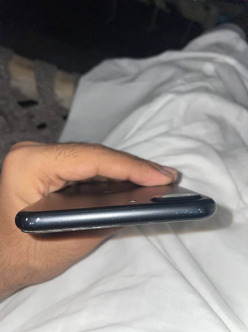 Apple iPhone 7 Plus 1