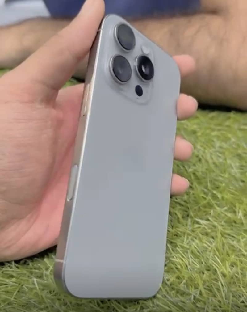 Iphone 16 pro 1